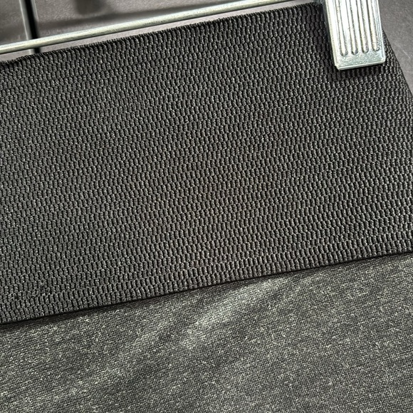 NYGARD Slims by Peter Nygard elastic waist,stretch,dressy, pull on leggings - Picture 4 of 7